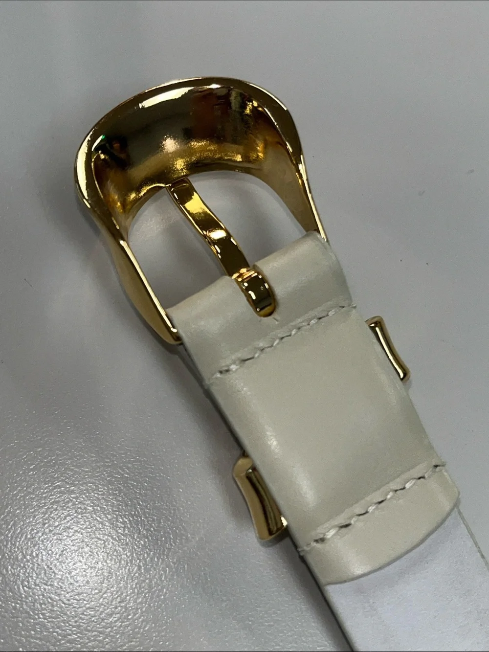 Elegant Cream Leather Belt with Gold Buckle size XL